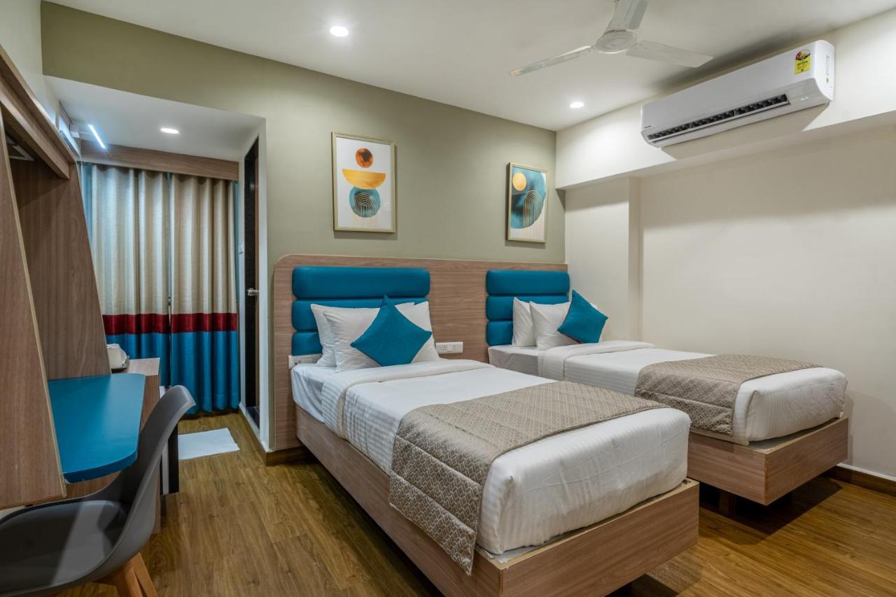 Viera Elite - Jubilee Hills Hotel Haiderabad Buitenkant foto